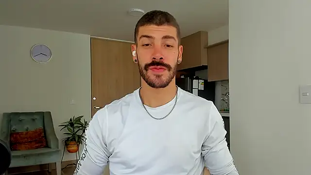 Guyinthemountain online show from January 7, 1:21 pm