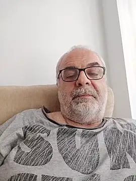 Satiro Sevilla online show from April 6, 1:12 pm