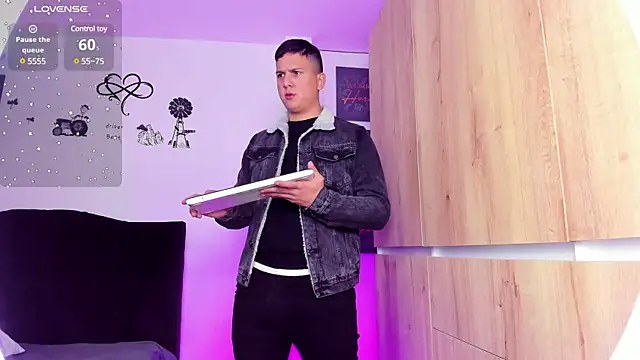 ANDREZALVAREZ online show from January 2, 2:35 pm