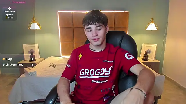 AlejooTwink online show from October 28, 3:53 am