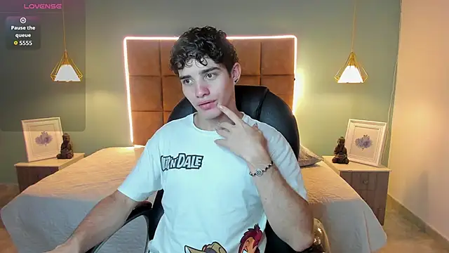 AlejooTwink online show from November 18, 4:55 pm