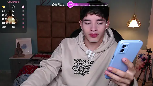 Snapshot of AlejooTwink chatting on January 18, 6:21 pm AlejooTwink online show from January 18, 6:21 pm