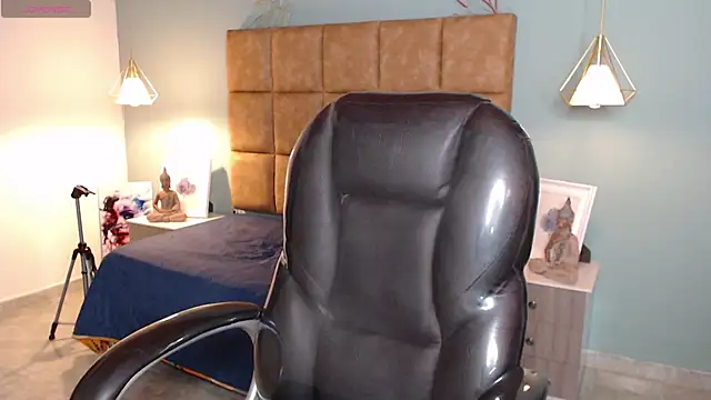 Snapshot of AlejooTwink chatting on February 9, 4:18 pm AlejooTwink online show from February 9, 4:18 pm