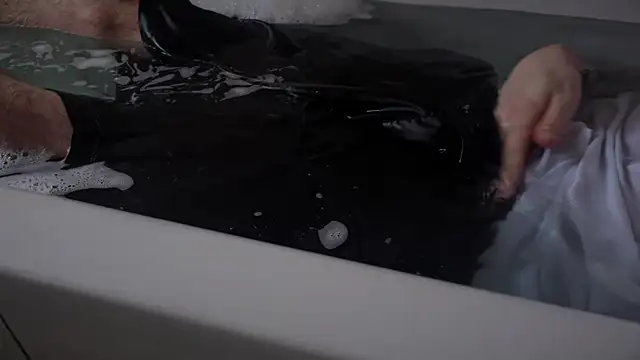 thewetshorts online show from January 5, 8:00 am