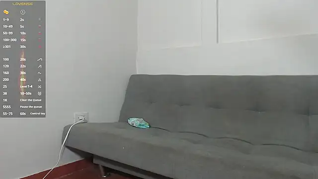 Snapshot of Aaron_Hunter_ chatting on January 15, 8:16 pm Aaron Hunter online show from January 15, 8:16 pm