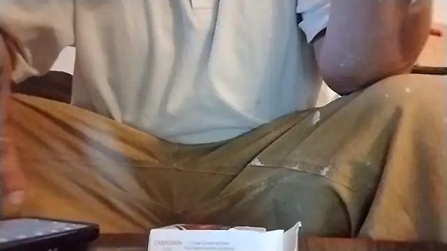 ShakeyJ87 online show from February 19, 7:49 am