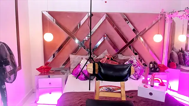 georgie latin99 online show from September 24, 1:42 pm