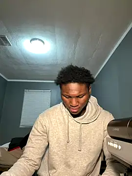 Festivitiesking1 online show from December 3, 11:11 pm