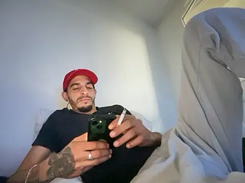 Rebeu313 online show from November 14, 9:55 am