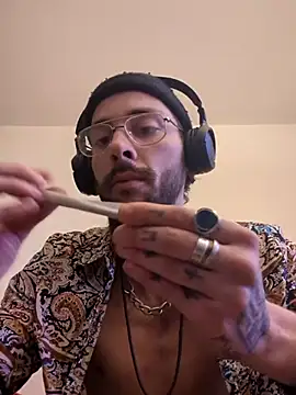 casualtimepassenger online show from February 20, 12:47 pm