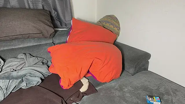 DrownMentallyyy online show from April 8, 1:06 am