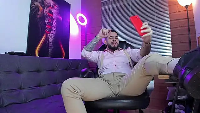 Ethan Castellano online show from January 14, 11:16 pm