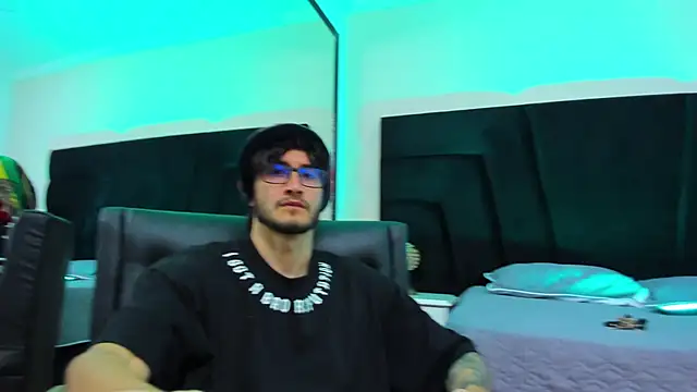 Loggan donnelly online show from December 3, 8:50 pm