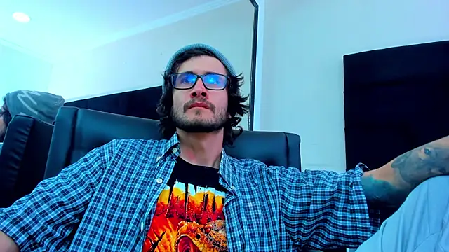 Loggan donnelly online show from February 22, 9:10 pm