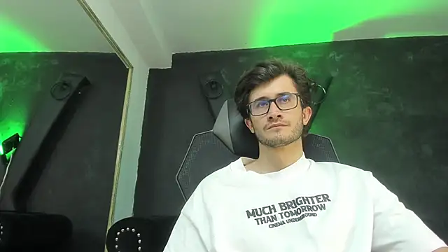 Loggan donnelly online show from September 12, 9:15 pm