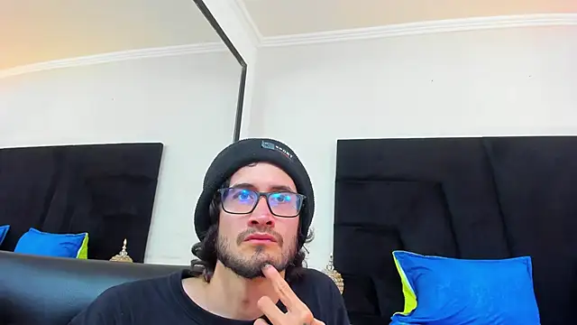 Loggan donnelly online show from March 12, 8:31 pm