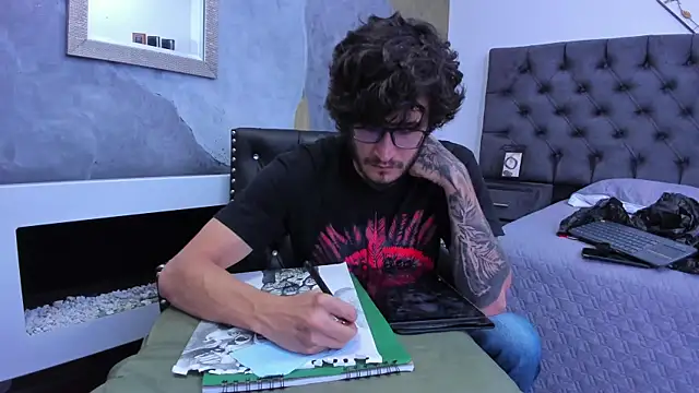 Loggan donnelly online show from December 6, 10:52 pm