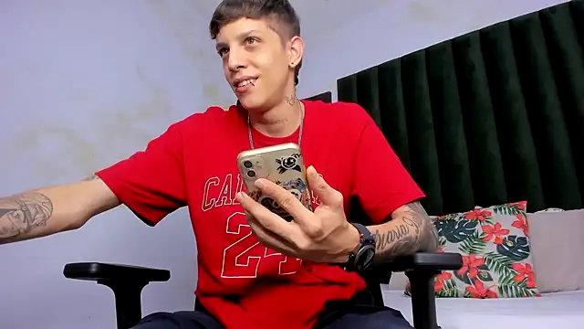 Snapshot of Adam_hard_ chatting on March 5, 8:44 pm Adam hard  online show from March 5, 8:44 pm