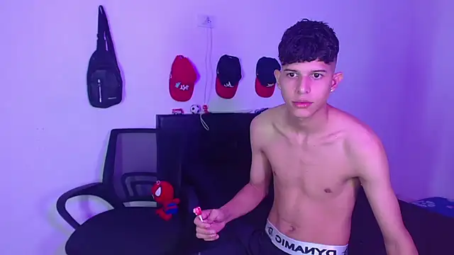 LiamGadiell online show from February 24, 4:16 am