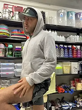 JuanZapata33 online show from February 7, 9:20 pm