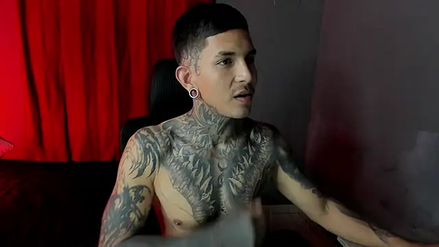 Travistanner 28 online show from March 28, 7:14 pm