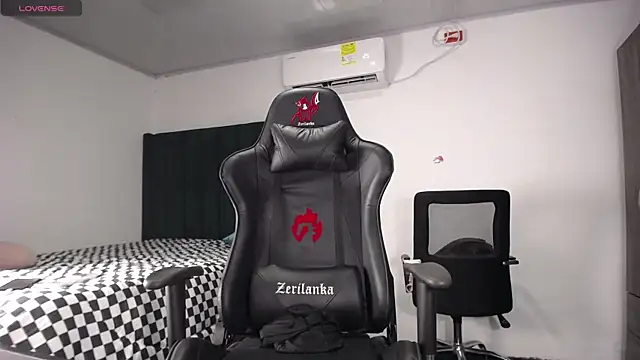 man dur07 online show from December 7, 10:50 pm