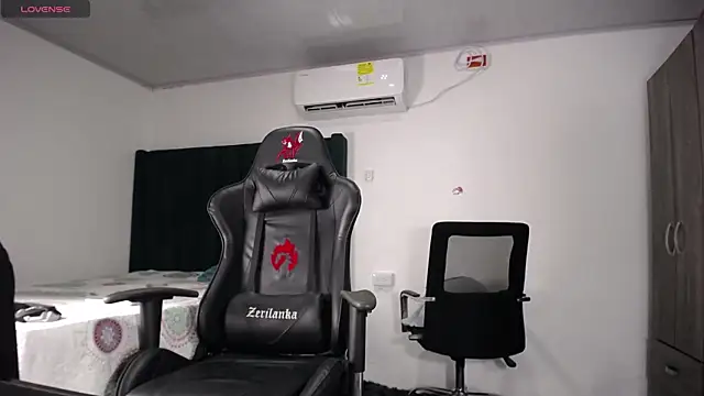 man dur07 online show from December 13, 10:34 pm