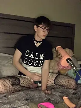 YourFavTwinkie online show from January 20, 7:15 am