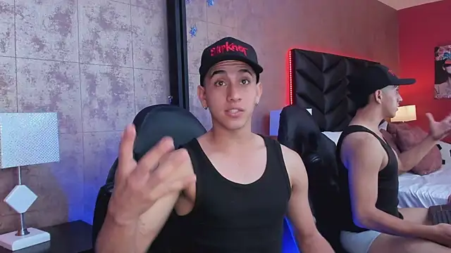 OliverSilverr online show from December 3, 3:07 am