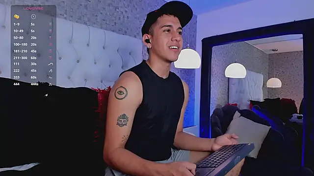 OliverSilverr online show from February 23, 1:31 am