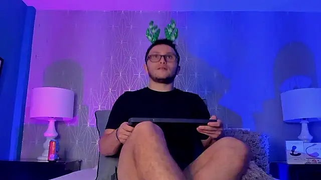 RicharKeat online show from December 6, 11:25 pm