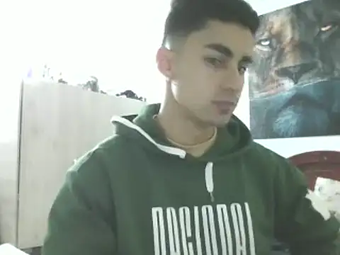 Snapshot of Danifornari chatting on January 27, 1:48 am Danifornari online show from January 27, 1:48 am