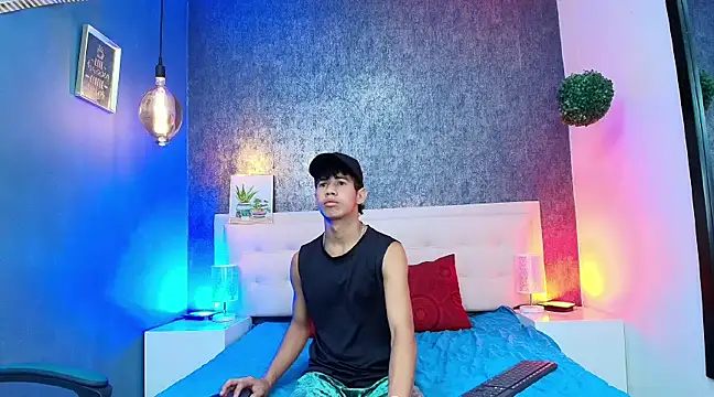 Erick Zhimerman online show from March 8, 3:37 am