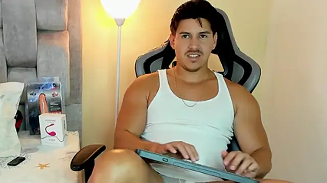 victor vixen online show from April 10, 10:17 pm