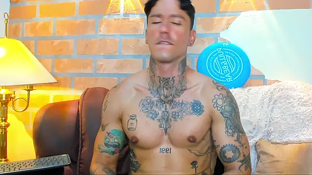 Snapshot of Dylanstonne chatting on March 1, 9:37 pm Dylanstonne online show from March 1, 9:37 pm