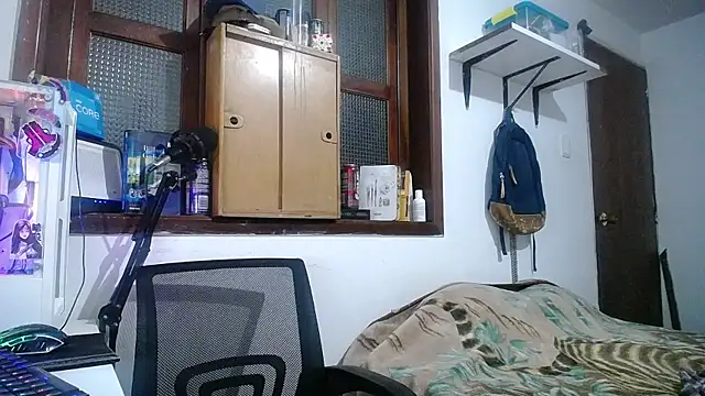 esjrobles online show from February 10, 4:08 am