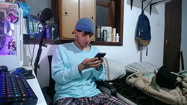 esjrobles online show from February 1, 2:37 am