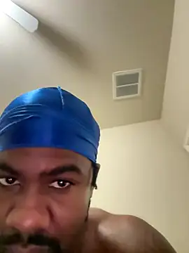 Snapshot of cumwatch3376 chatting on December 2, 8:31 pm cumwatch3376 online show from December 2, 8:31 pm