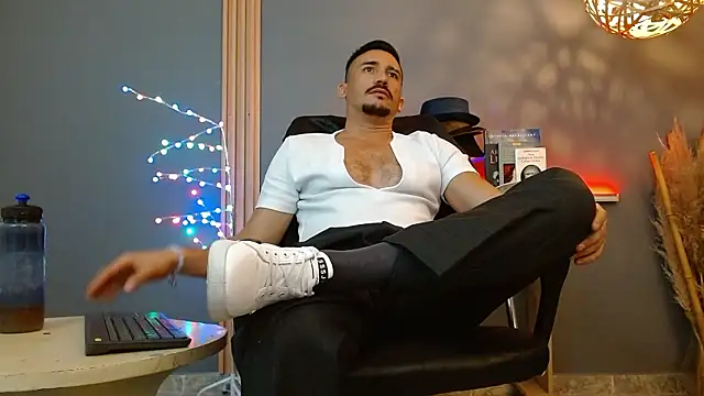 Reiko 85  online show from February 13, 6:24 pm