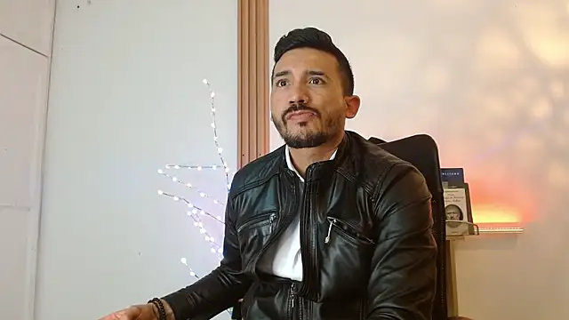 Reiko 85  online show from January 9, 5:40 pm