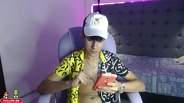 Dyla n18 online show from January 21, 11:45 pm