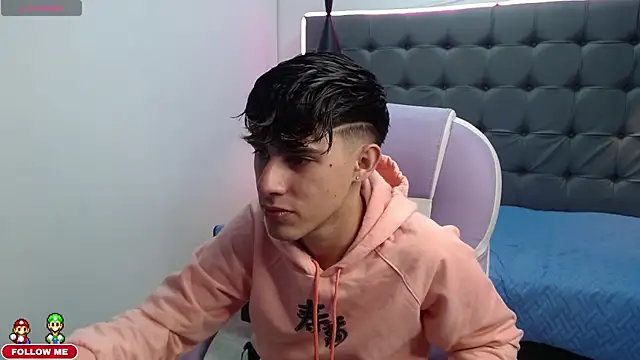 Dyla n18 online show from December 27, 10:48 pm