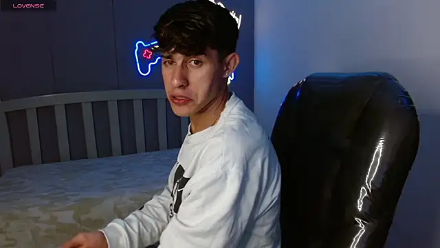 Dyla n18 online show from December 21, 12:09 am