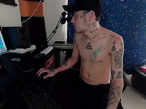 patrik tattoo  online show from December 4, 4:49 pm