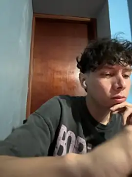 Omaaaaaaa00001 online show from November 19, 7:47 pm