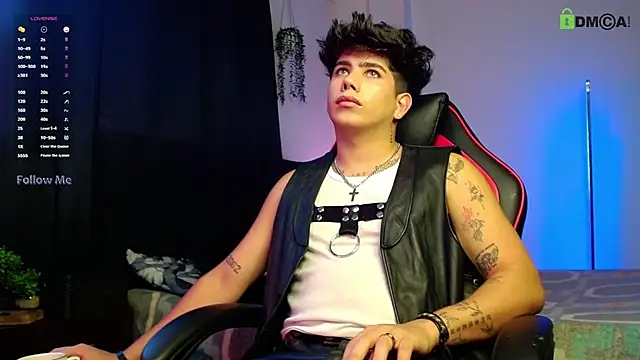 LyleBennett  online show from November 5, 11:56 am