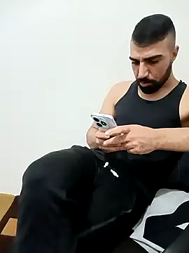 Snapshot of SertSikici022 chatting on December 18, 9:29 pm SertSikici022 online show from December 18, 9:29 pm