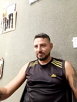 P4uzud4O online show from April 15, 9:48 pm