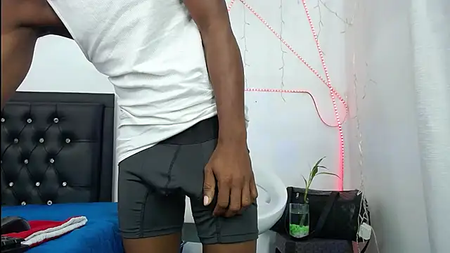 Damian hart 24CM online show from April 16, 10:48 am