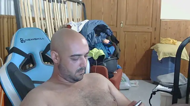 chicomallorca96 online show from July 20, 2:41 pm